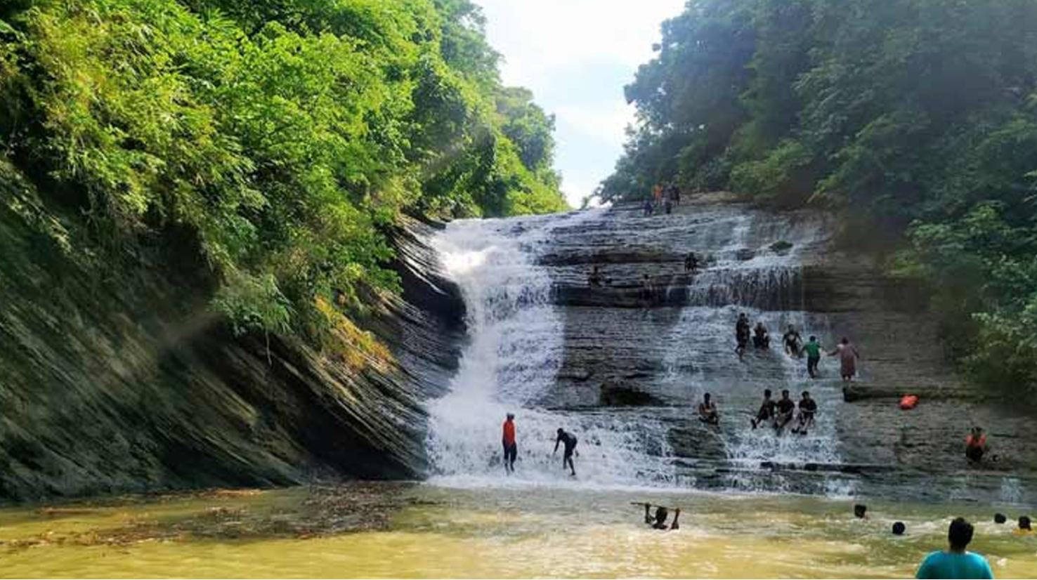 মিরসরাইয়ে রূপসী ঝরনায় প্রাণ গেল দুই পর্যটকের